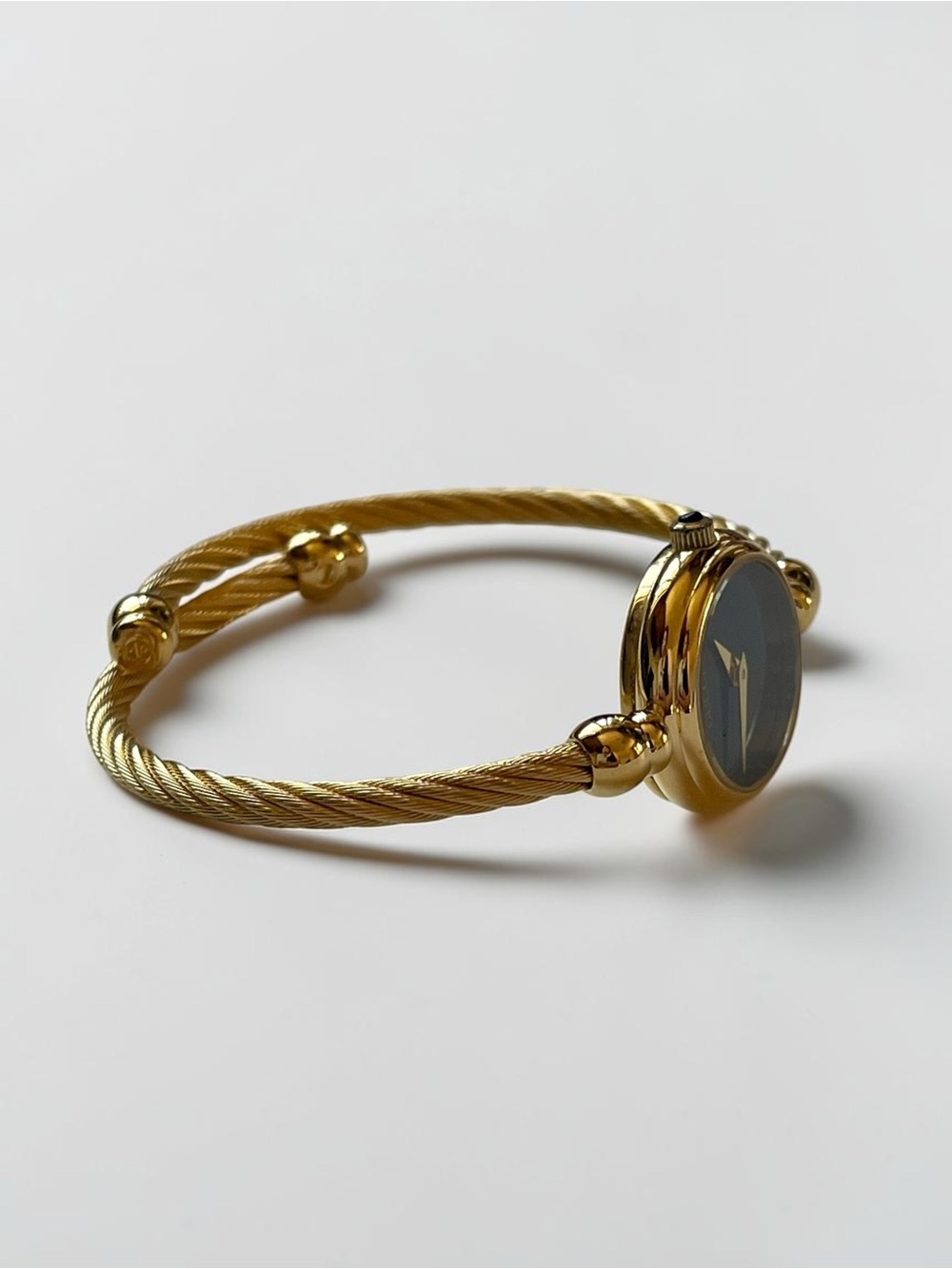 Gucci Gold-Tone Bangle Watch with Black Dial - Picture 4 of 17